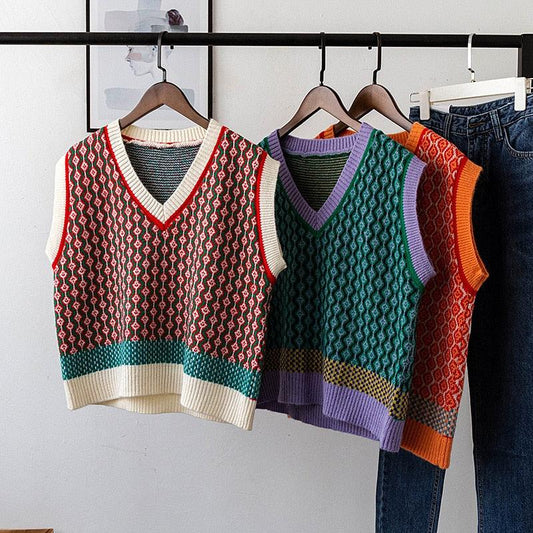 Vintage Argyle Colour Knitted Sleeveless Sweater for Women’s - Elysian